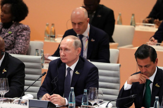 Орешкин раскрыл детали первого разговора Путина и Трампа о мировой торговле