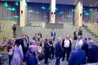 Школьный актовый зал не хуже, чем в каком-нибудь конгресс-центре