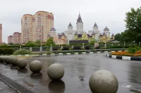 «Замок детства» все обычно видят с другой стороны