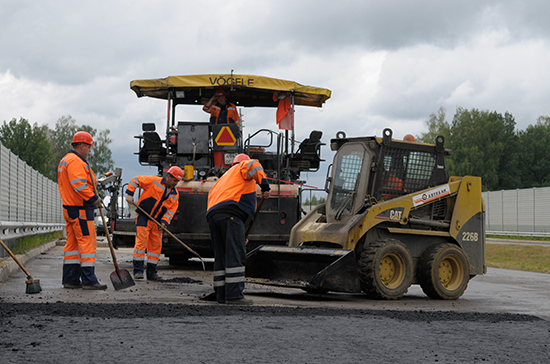 В Приморье начали ремонтировать дороги по федеральному проекту