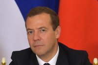 Медведев поручил сократить проверки бизнеса до одного раза в три года 
