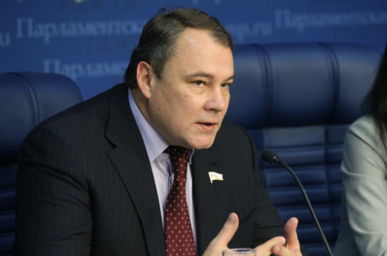 Толстой надеется на возвращение к европейцам здравого смысла после обращения о сносе советских памятников