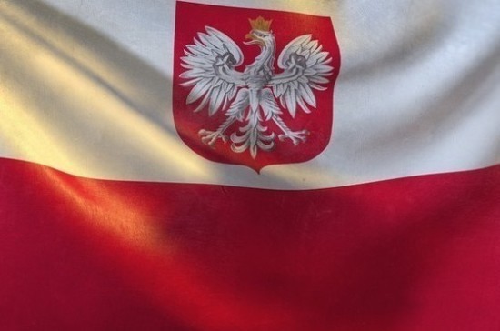 СМИ: Еврокомиссия может оштрафовать Варшаву за реформу судебной системы