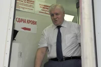 «День донора не зря прошёл», - глава фракции «Справедливая Россия» Сергей Миронов после сдачи крови готов снова приступить к работе