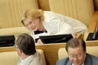 Природный такт и интеллигентность не покидают первого заместителя председателя Комитета Госдумы по культуре Елену Драпеко даже во время горячих баталий в зале заседаний