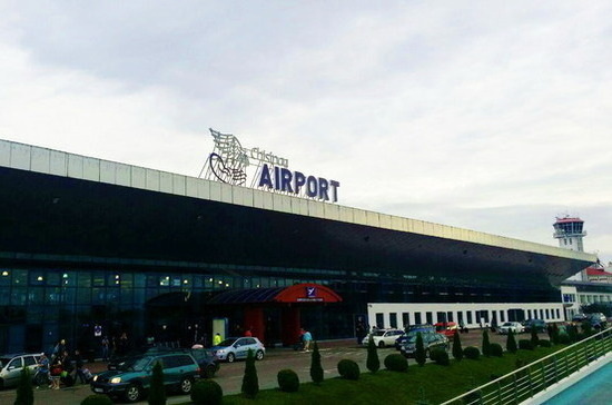 Политолог: практику выдворения из страны россиян молдавские власти применяют много лет