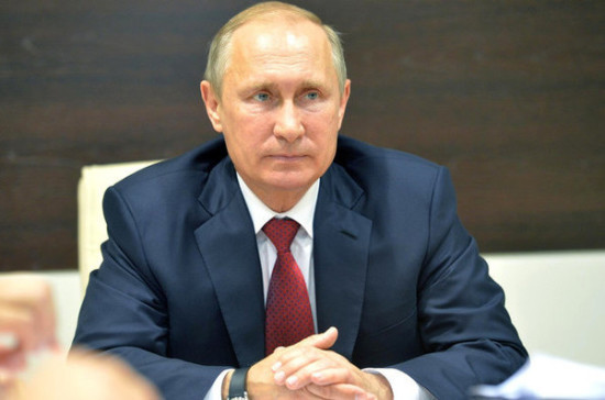 «Это не бряцание оружием»: Путин объяснил проведение военно-морского парада в Петербурге