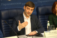 «Не воины, а шакалы»: депутат Железняк возмутился памятником погибшим в Донбассе