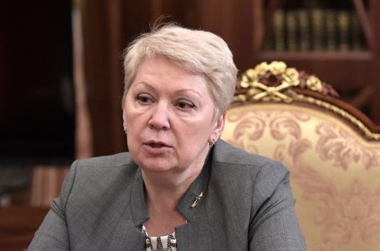 Глава Минобрнауки РФ пообещала вернуть в школы профориентацию