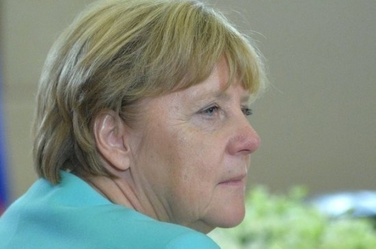 Меркель: приостановку вступления Турции в ЕС обсудят в октябре