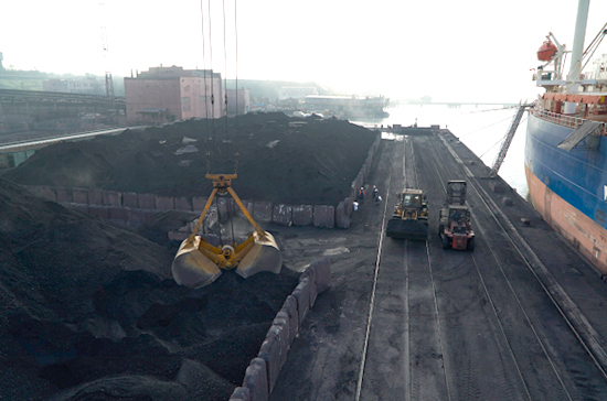 В Хабаровске депутаты предложили законодательно защитить жителей портовых городов от угольной пыли 