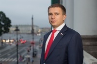 Петербуржцы попросили депутата Романова взять на контроль реновацию