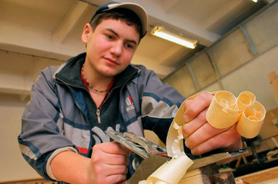 Депутат Госдумы предложил выдавать кредиты несовершеннолетним предпринимателям