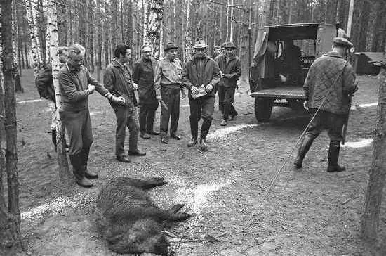 1973 год. Завидово. Леонид Брежнев и государственный секретарь США Генри Киссенджер на охоте  /  Фото Владимира Мусаэльяна/ТАСС