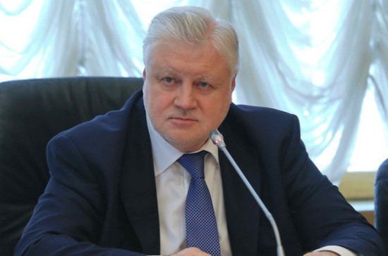 Госдума будет раньше заканчивать заседания, чтобы депутаты ездили в избирательные округа, заявил Миронов