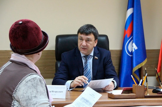 Новый график работы повысит качество работы депутатов в регионах, считает Афонский