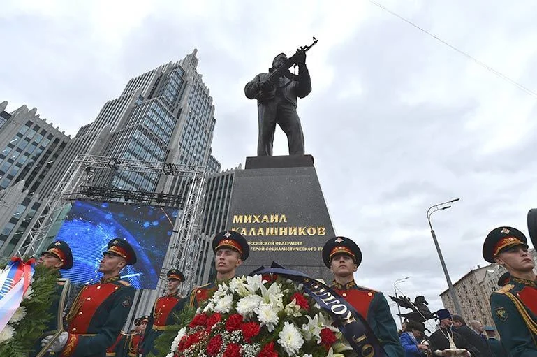 Открытие состоялось в День архистратига Михаила, предводителя Воинства небесных сил. 