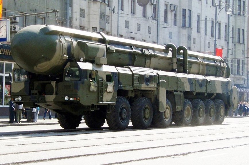 Минобороны РФ опубликовало видео испытаний баллистической ракеты «Тополь»