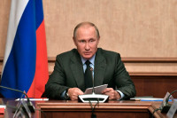 Путин поздравил военных с Днём Сухопутных войск
