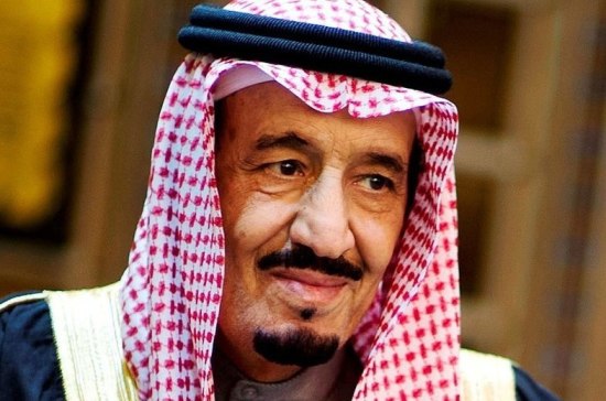Король Саудовской Аравии впервые в истории прибыл в Москву