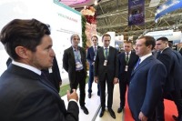 Дмитрий Медведев посетил стенд компании «УРАЛХИМ» на выставке «Золотая осень»