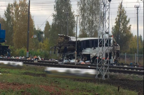 Под Владимиром восстановлено движение поездов после аварии с автобусом