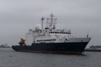 Корабль спецназначения «Янтарь» вошёл в Средиземное море