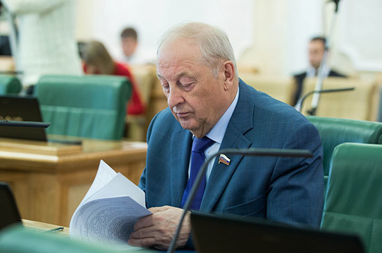 Сенатор Эдуард Россель награждён медалью за развитие парламентаризма