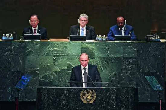 28 сентября 2015 года. Президент России Владимир Путин во время выступления  на пленарном заседании 70-й сессии Генеральной Ассамблеи ООН в Нью-Йорке / Фото РИА «НОВОСТИ»