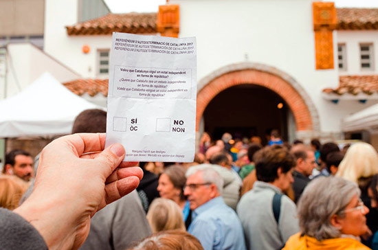 Каталония на время отложила объявление независимости