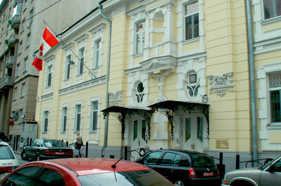 Вступление в силу канадского акта Магнитского противоречит здравому смыслу, отметили в посольстве РФ