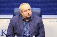 Клинцевич назвал провокацией заявление Геращенко о причастности российских спецслужб к теракту в Киеве