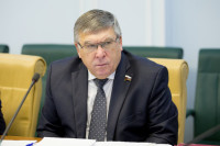 Рязанский предложил законодательно защитить биологические материалы россиян