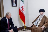 Духовный лидер Ирана предложил Путину способ по изоляции США‍