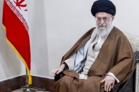 Духовный лидер Ирана назвал США главным врагом своей страны