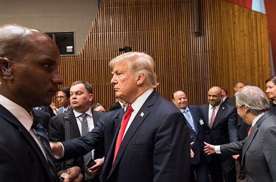 Эксперт: Трамп может воспользоваться «чемоданчиком» для решения северокорейской проблемы  