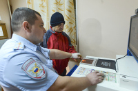 Безвизовых иностранцев в России ожидает дактилоскопия
