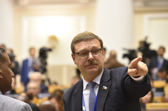 «Российская агрессия» стала выгодным прикрытием для США, заявил Косачев