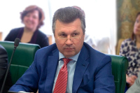 Сенатор Валерий Васильев поздравил сотрудников МВД с профессиональным праздником