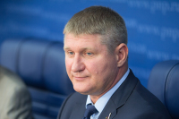 Депутат посоветовал Киеву проинспектировать Луну вместо Крыма