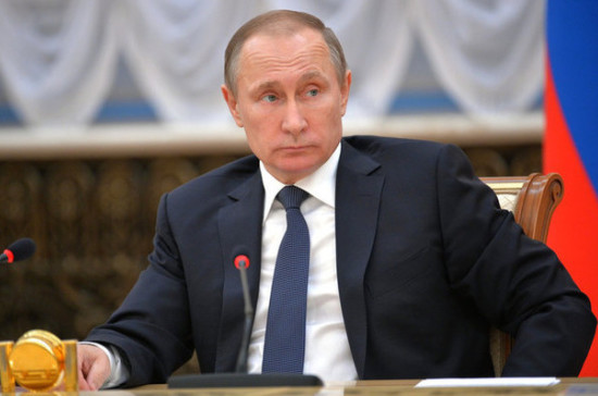 Путин поручил оценить эффективность органов власти в регионах