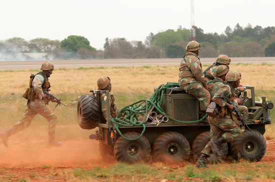 Военные Зимбабве опровергли сообщения о захвате власти