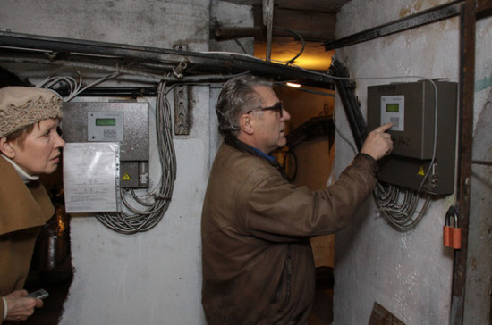 Виктор Абрамов призвал сократить вариативность коммунальных счётчиков