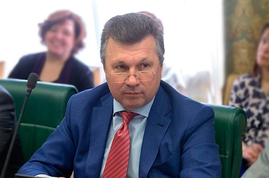 Сенатор Васильев призвал не торопиться с созданием майнинг-городов в России