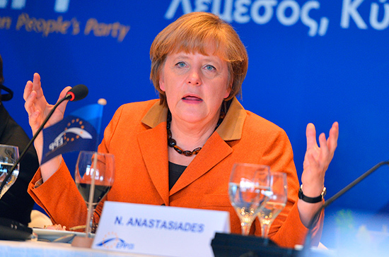Меркель ответила на требование уйти в отставку