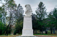 В Молдавии вандалы разрушили памятник Пушкину