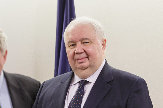 Кисляк назвал возобновление выдачи США виз россиянам проявлением политической воли