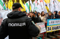 Тема Украины для Запада становится периферийной 