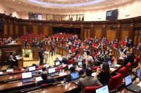 Парламент Армении не поддержал заявление оппозиции о выходе из ЕАЭС