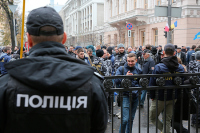 В стычках у Рады пострадали 13 человек, рассказали в полиции Киева